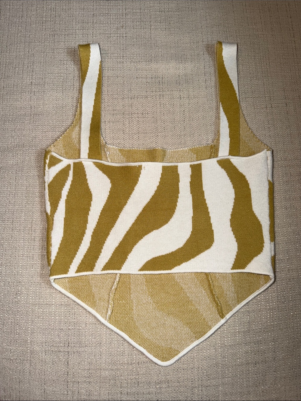 Patterned Knit Crop Tank Top - Picture 2 of 2